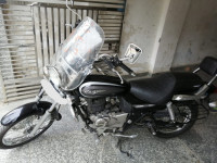 Black Bajaj Avenger Cruise 220