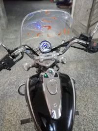 Black Bajaj Avenger Cruise 220