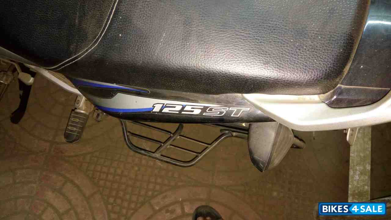 Bajaj Discover 125 ST