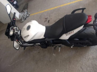 Crystal White Triumph Street Triple