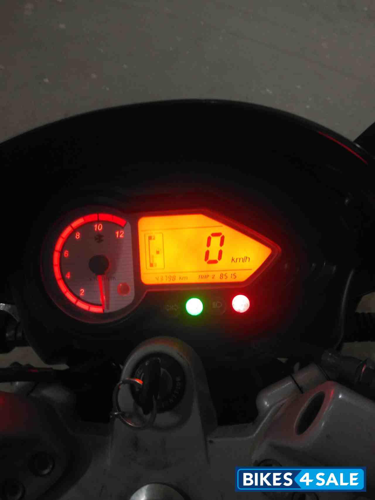Red Bajaj Pulsar 180 DTSi Red Bajaj Pulsar 180 DTSi