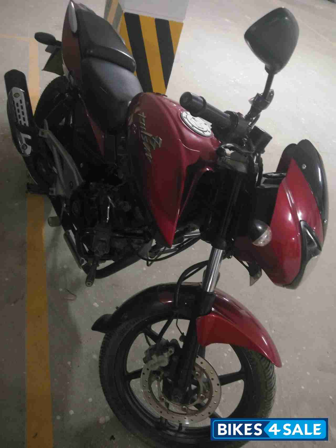 Red Bajaj Pulsar 180 DTSi Red Bajaj Pulsar 180 DTSi