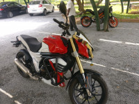 Mahindra Mojo XT 300