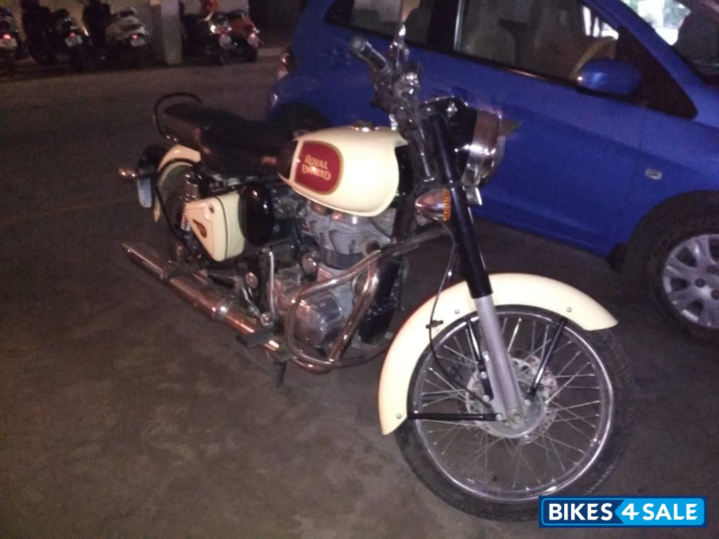 Tan Royal Enfield Classic 500