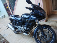 Bajaj Pulsar 220F