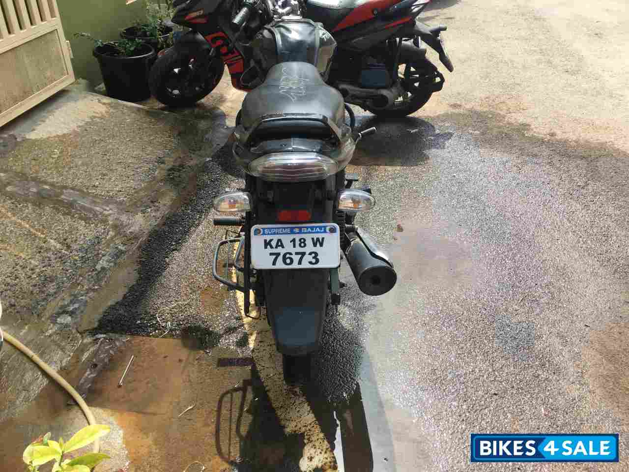 Green Bajaj Discover 100 DTS-Si