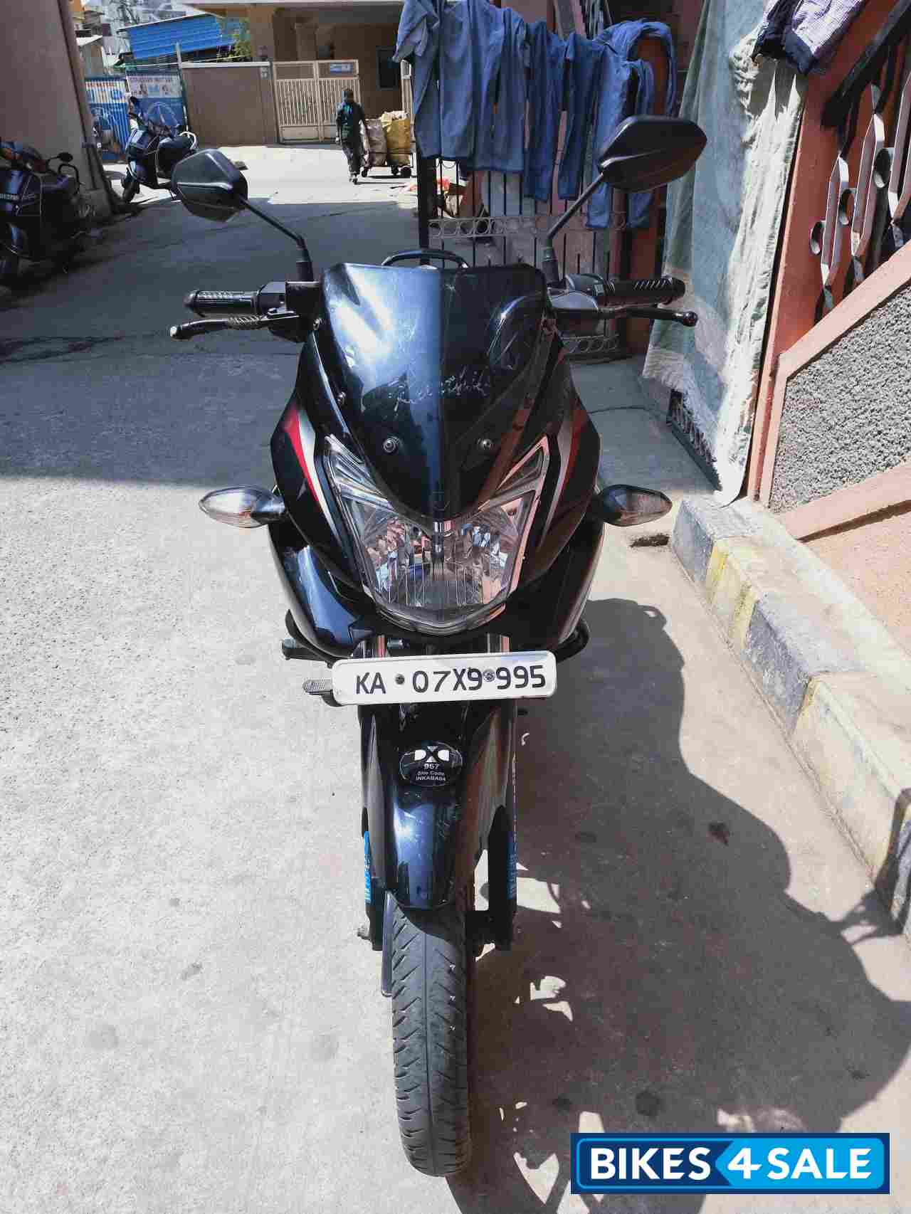 Bajaj Discover 150 F