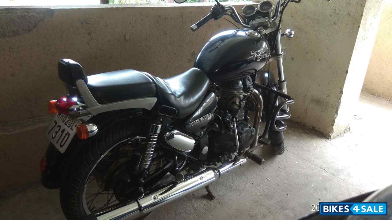 Black Royal Enfield Thunderbird 500