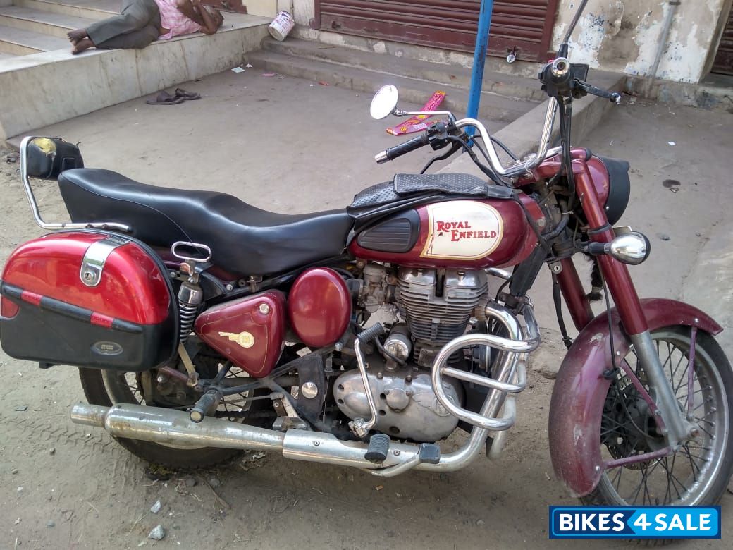Maroon Royal Enfield Classic 350