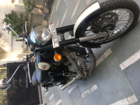 Black Royal Enfield Classic 500