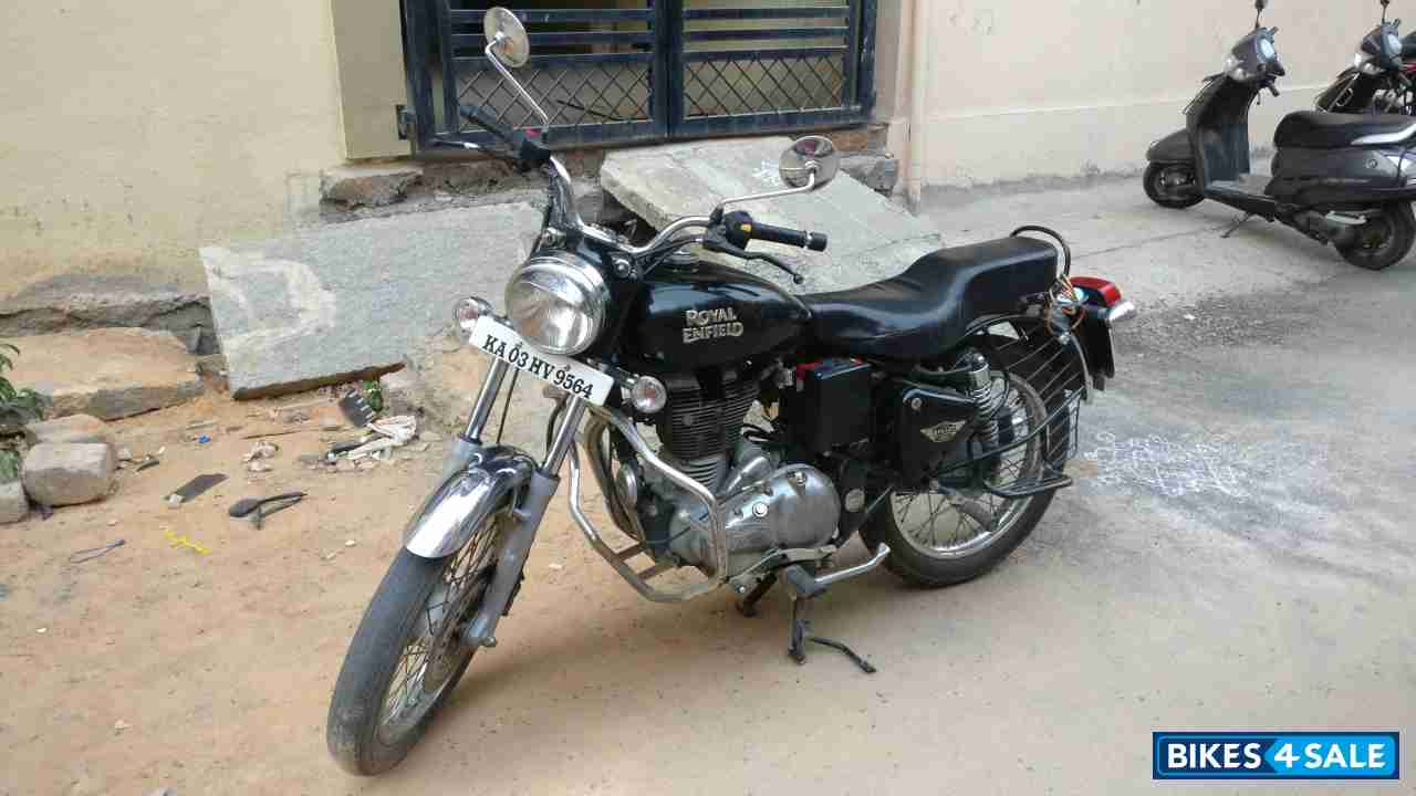 Black Royal Enfield Bullet 350 ES
