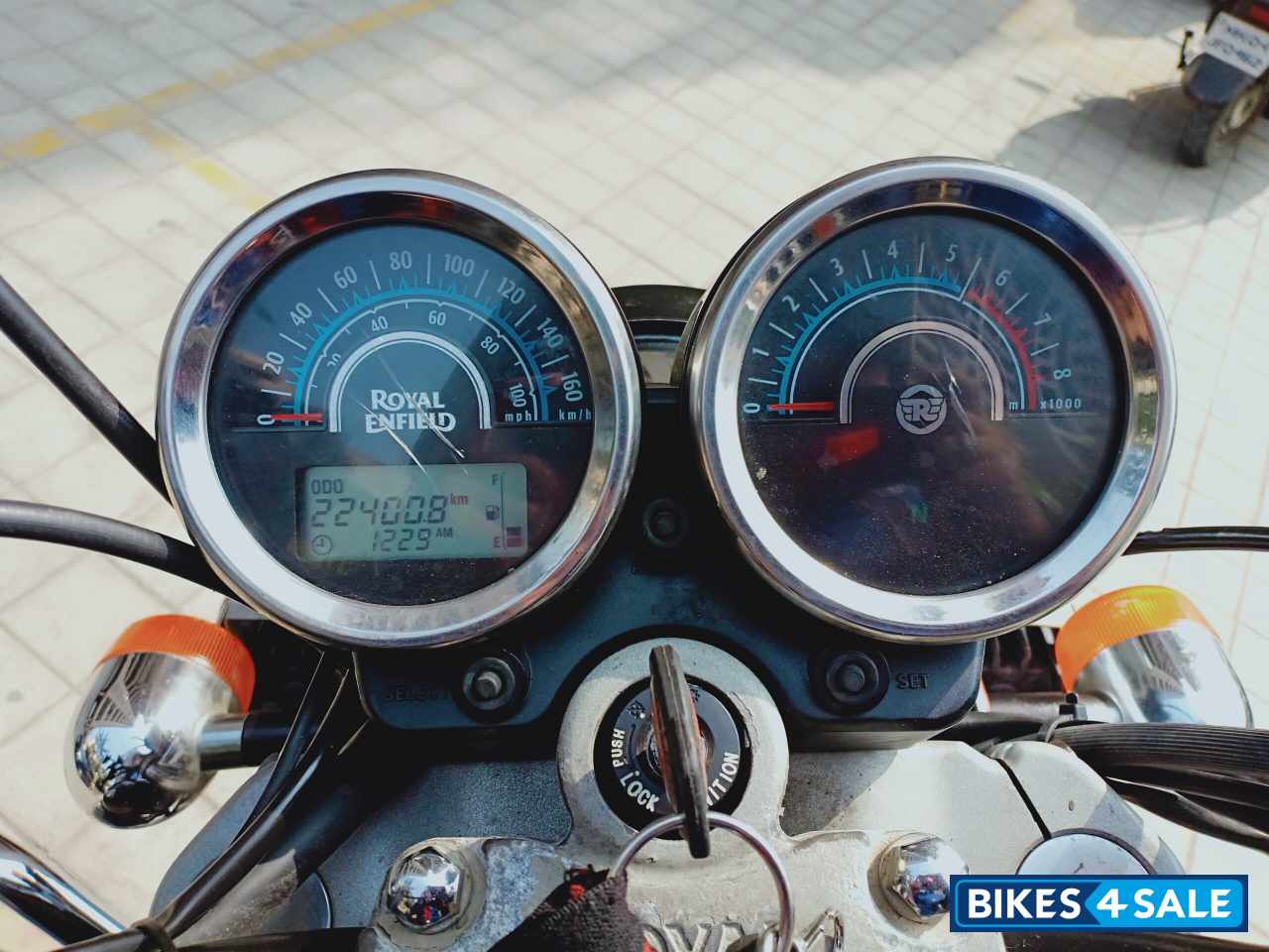 Royal Enfield Thunderbird 350 Royal Enfield Thunderbird 350