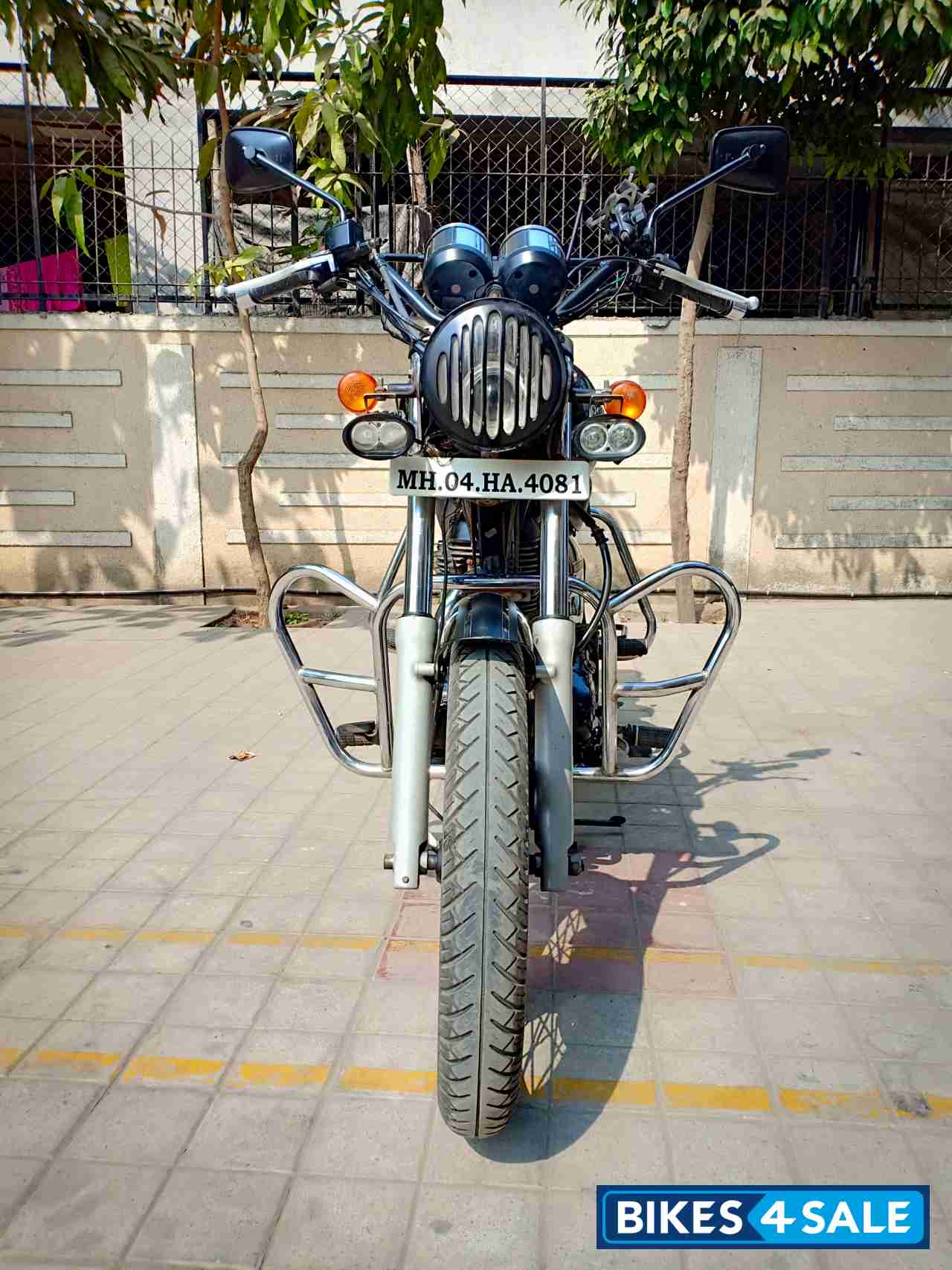 Royal Enfield Thunderbird 350 Royal Enfield Thunderbird 350