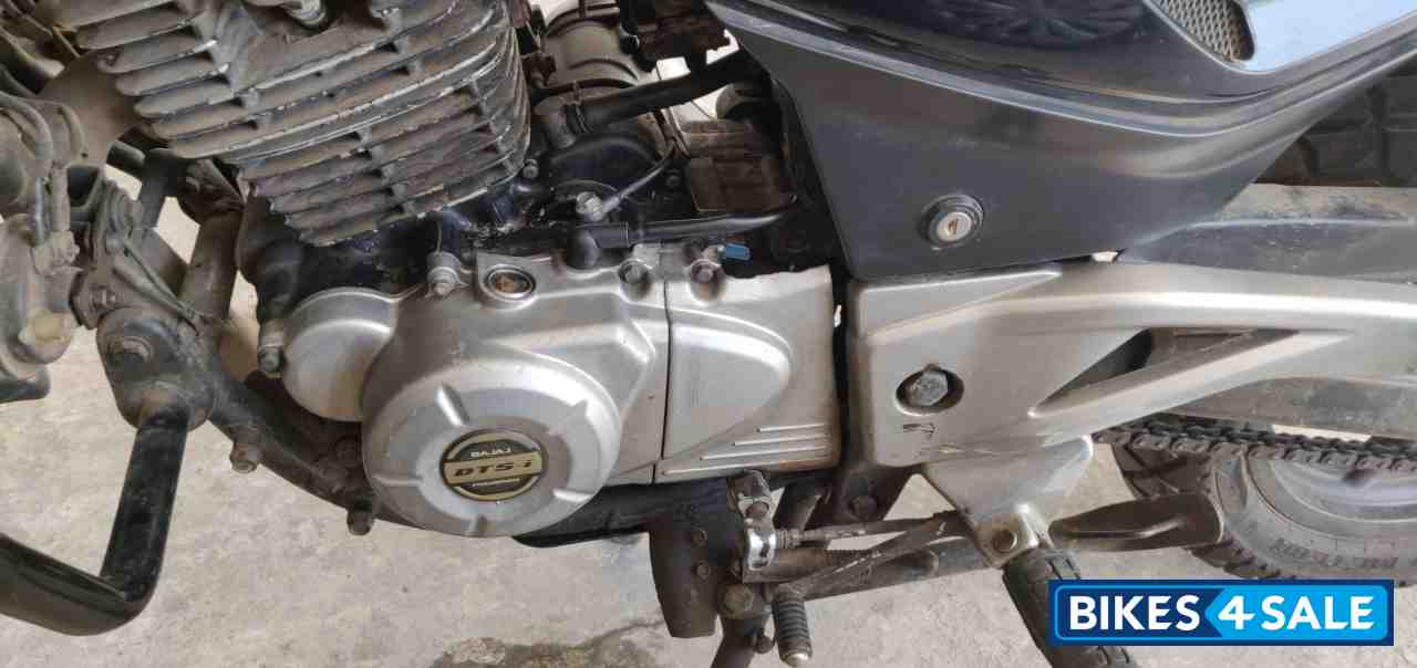 Black Bajaj Pulsar 220 DTSi