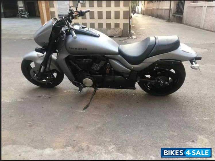Suzuki Intruder M1800R BOSS