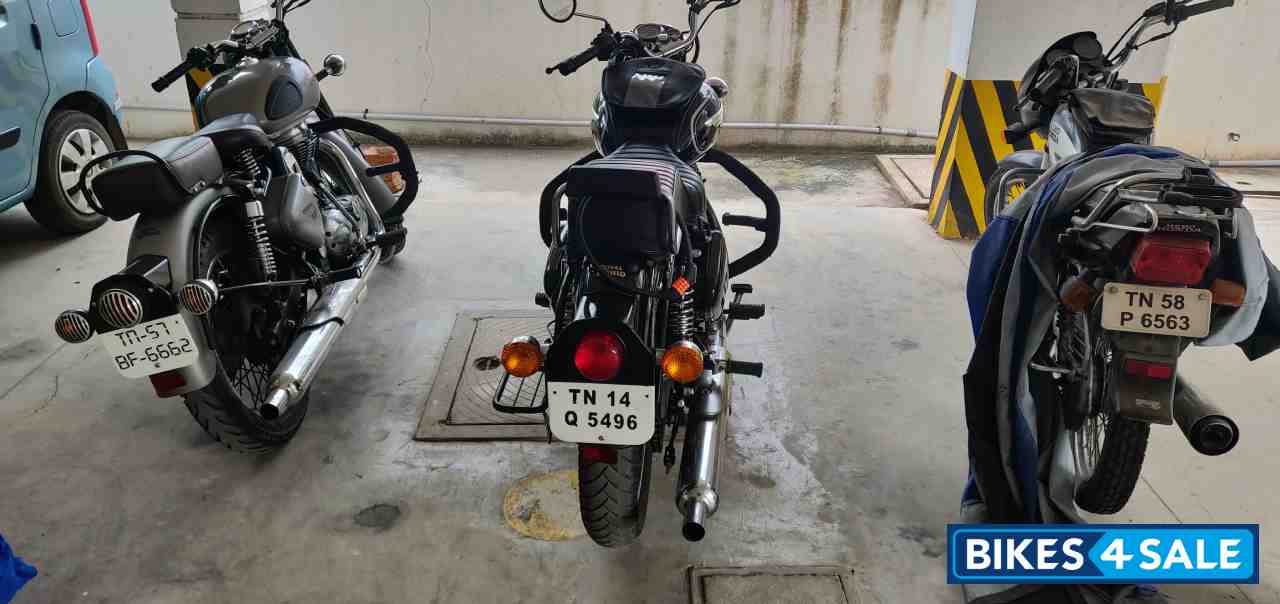 Black Royal Enfield Bullet Standard 500