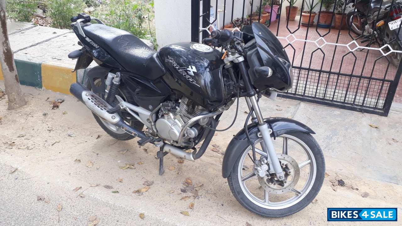 Black Bajaj Pulsar 150 DTSi
