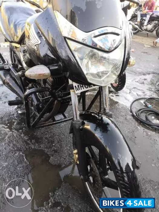 Black Honda CB Unicorn