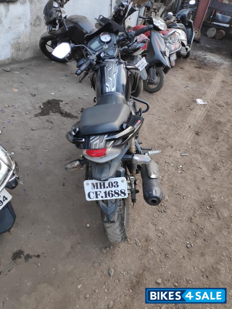 Matt Black TVS Apache RTR 180