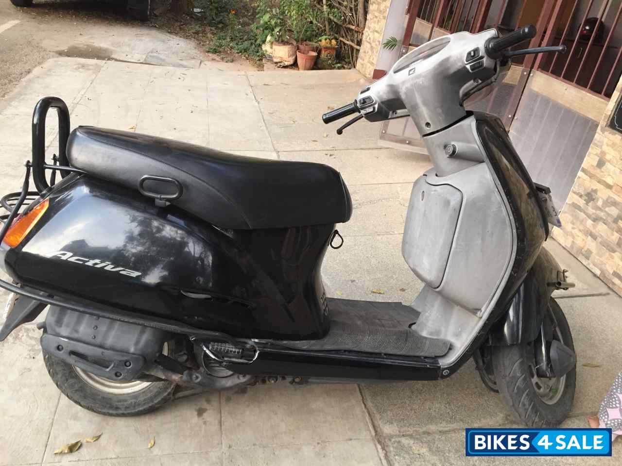 Black Honda Activa Black Honda Activa