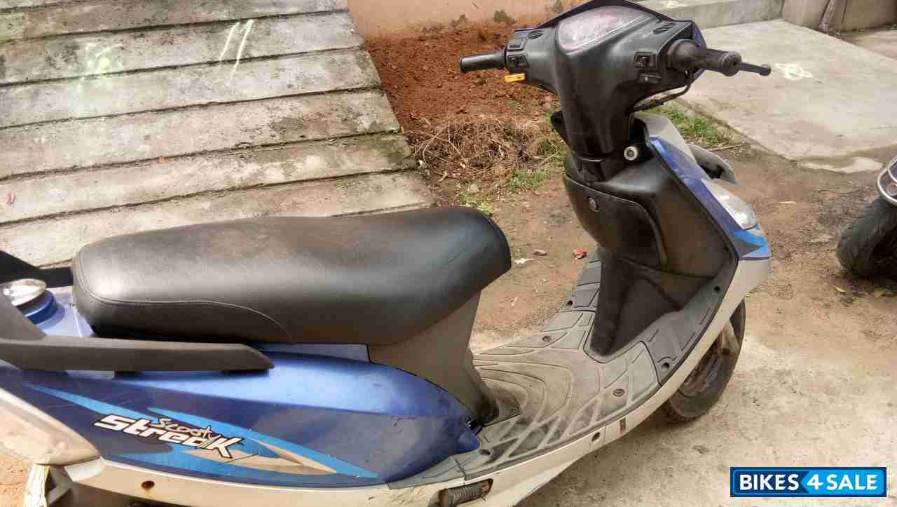 Blue TVS Scooty Streak