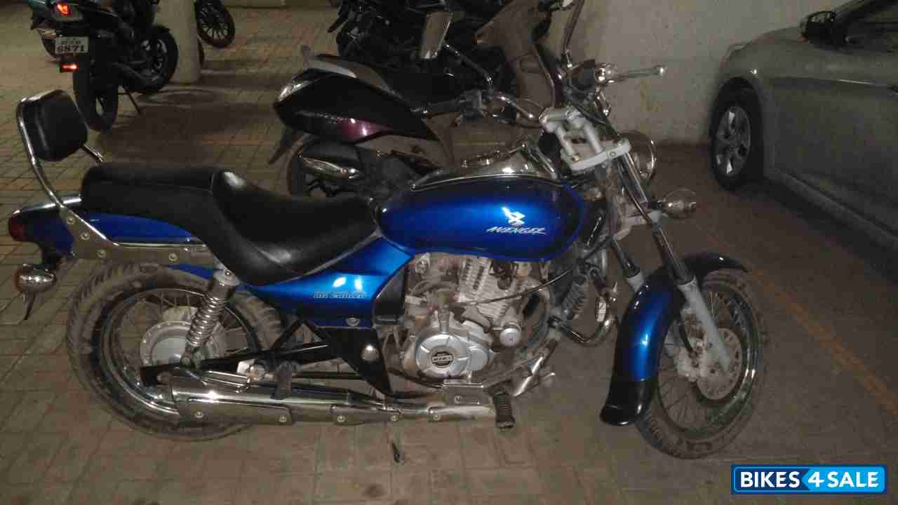 Bajaj Avenger 220 DTS-i