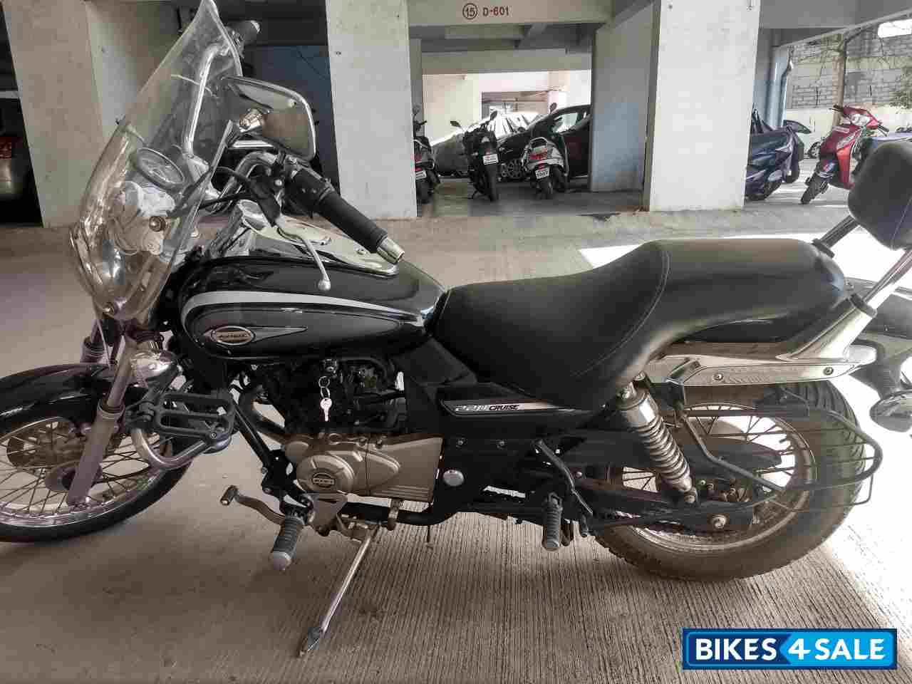 Bajaj Avenger Cruise 220 Bajaj Avenger Cruise 220