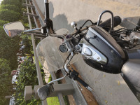 Divine Black Bajaj Avenger Cruise 220