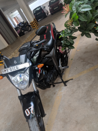 Black Suzuki Gixxer 150