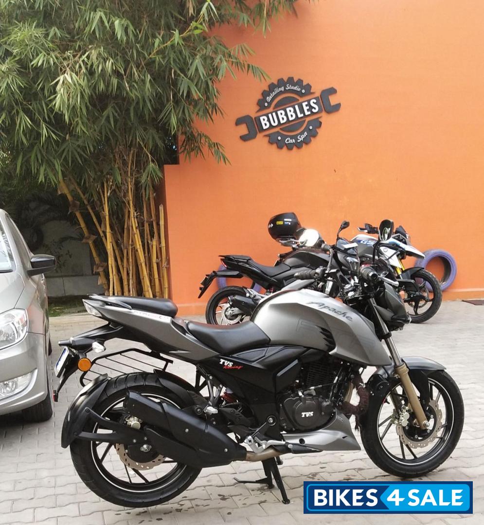 TVS Apache RTR 200 4V TVS Apache RTR 200 4V