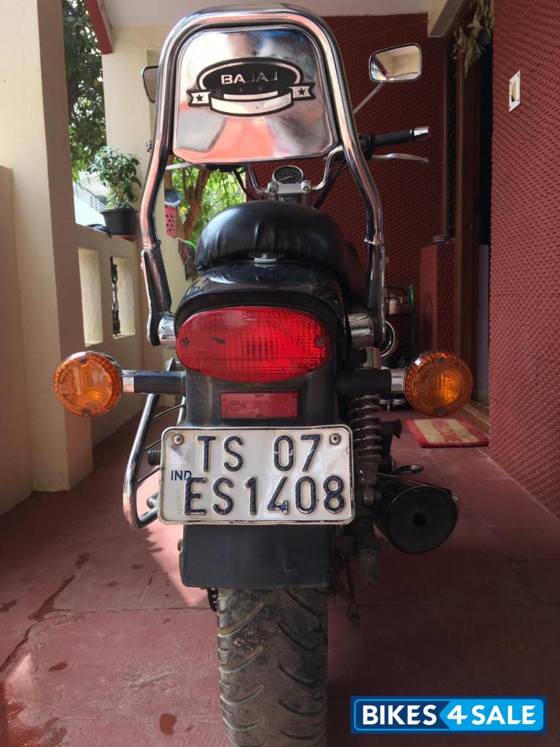 Bajaj Avenger 220 DTS-i Bajaj Avenger 220 DTS-i