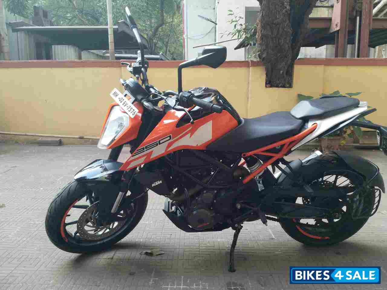 Orange Black KTM Duke 250