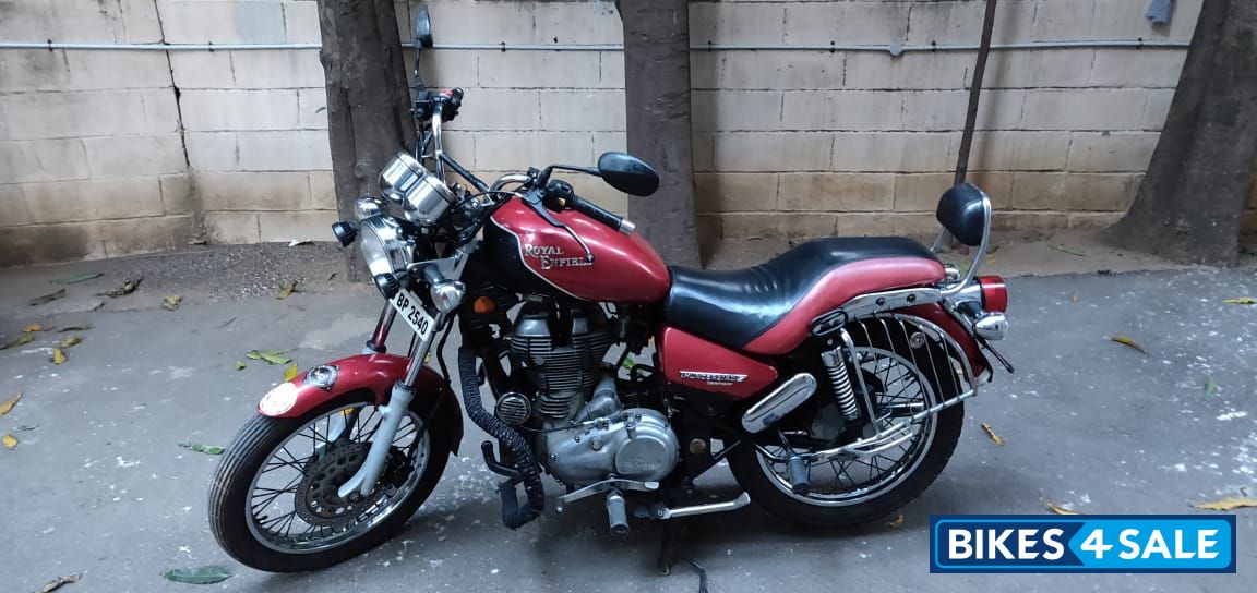 Cherry Red Royal Enfield Thunderbird TwinSpark 350 Cherry Red Royal Enfield Thunderbird TwinSpark 350