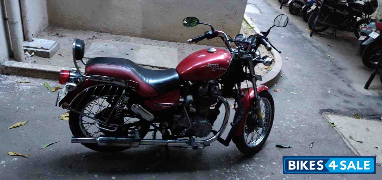 Cherry Red Royal Enfield Thunderbird TwinSpark 350 Cherry Red Royal Enfield Thunderbird TwinSpark 350