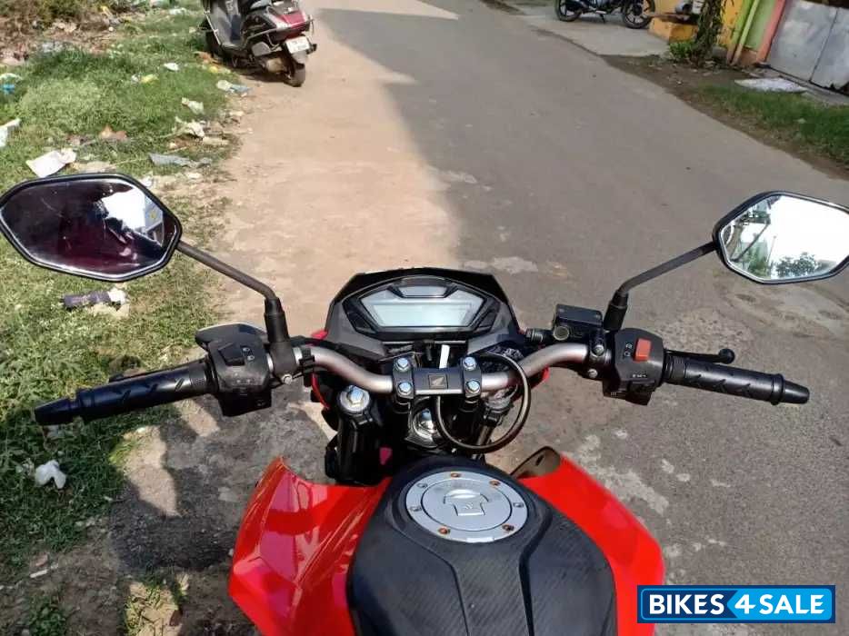 Honda CB Hornet 160R