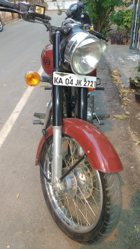Red Royal Enfield Classic 350