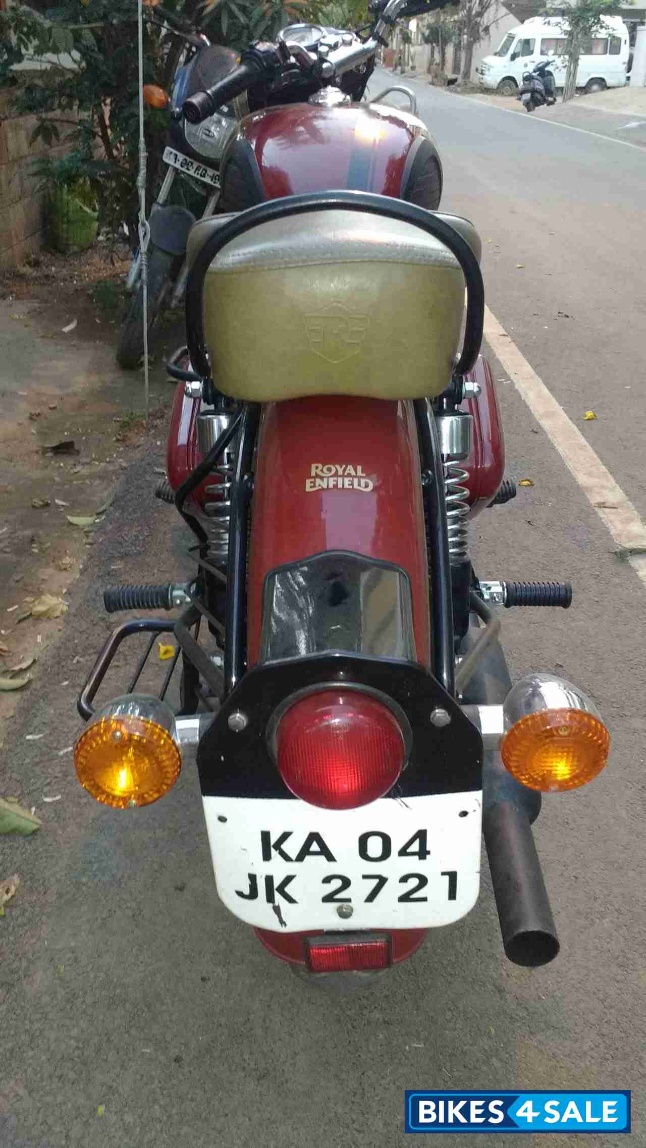 Red Royal Enfield Classic 350 Red Royal Enfield Classic 350