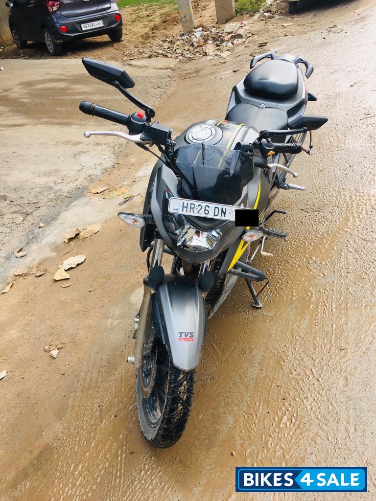 Grey TVS Apache RTR 200 4V Race Edition 2.0
