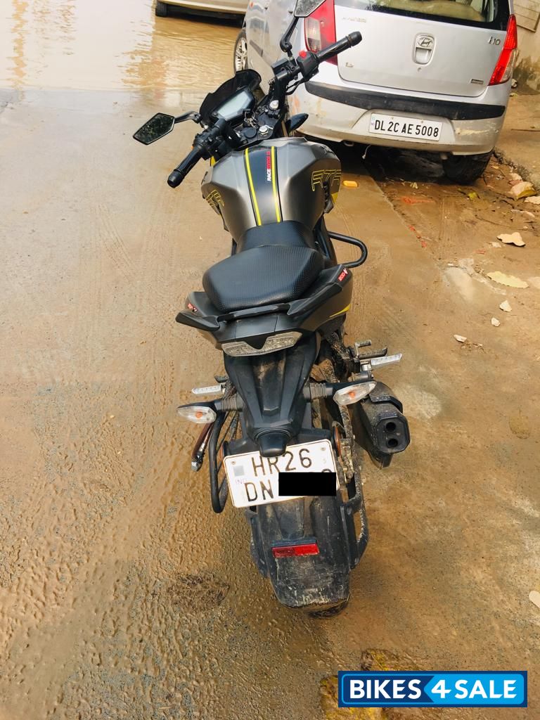 Grey TVS Apache RTR 200 4V Race Edition 2.0