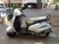 White Suzuki Access 125