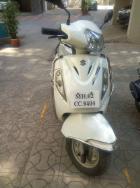 White Suzuki Access 125