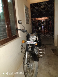 Black Royal Enfield Classic 350