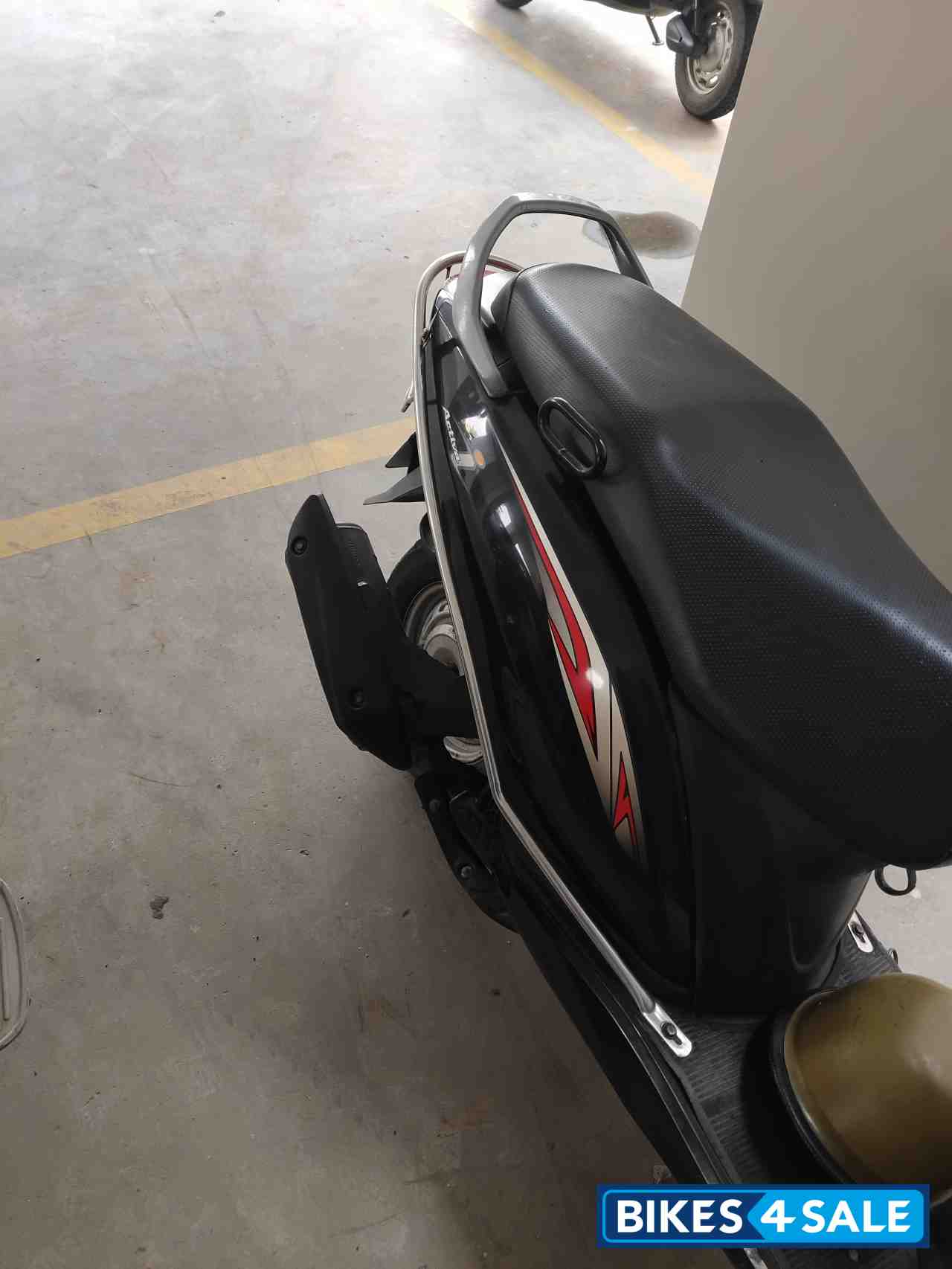 Black Honda Activa i