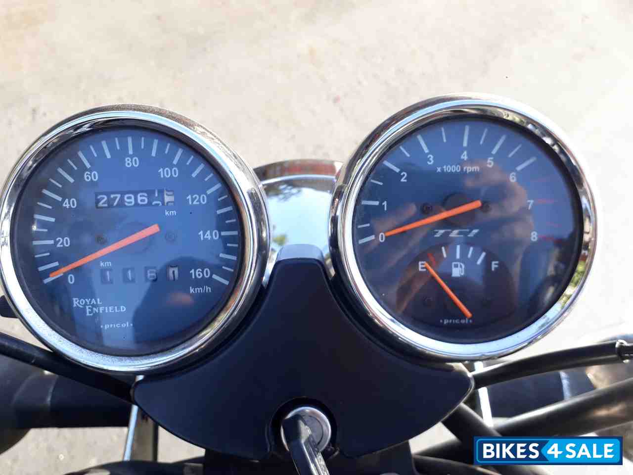 Black Royal Enfield Thunderbird TwinSpark 350