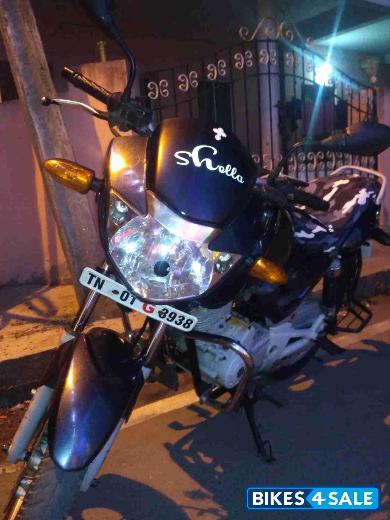 Black TVS Apache RTR 160