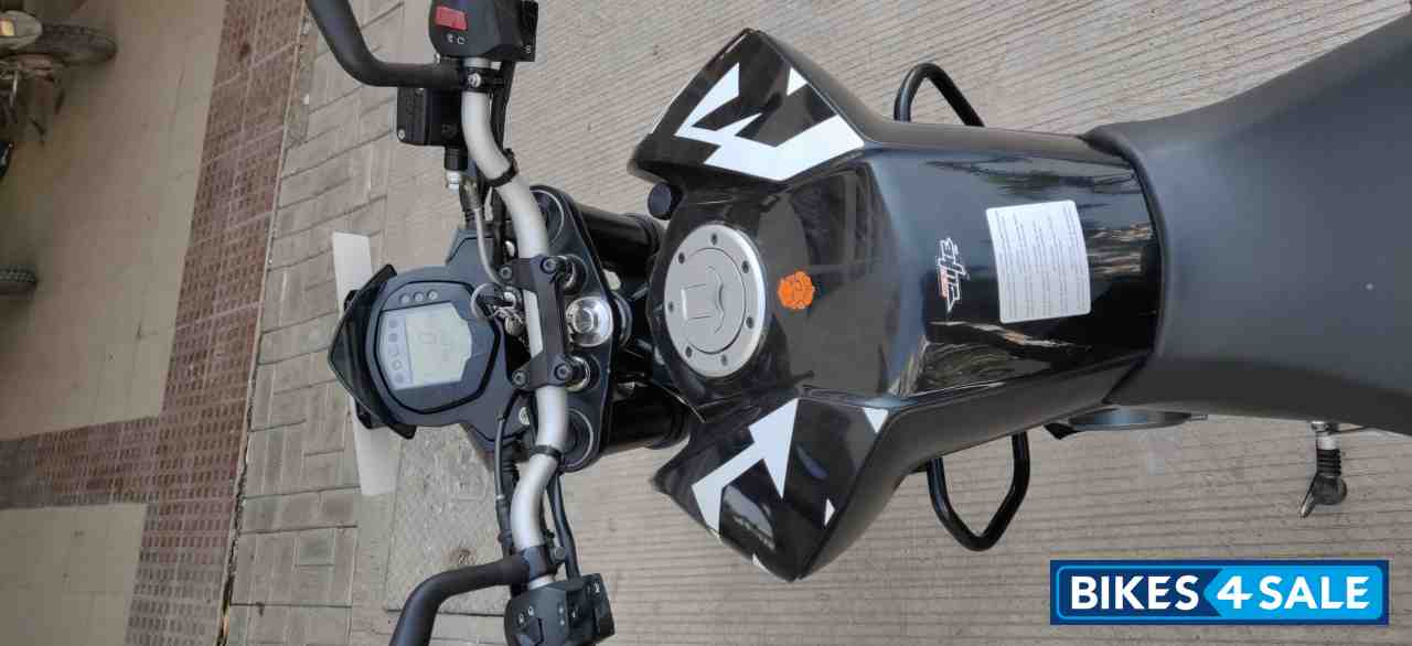 Black KTM Duke 200