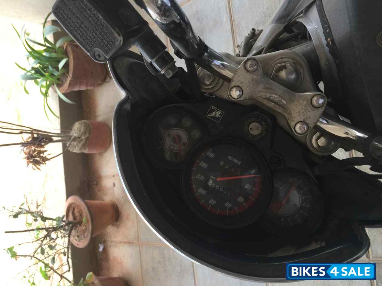 Silver Honda CB Unicorn