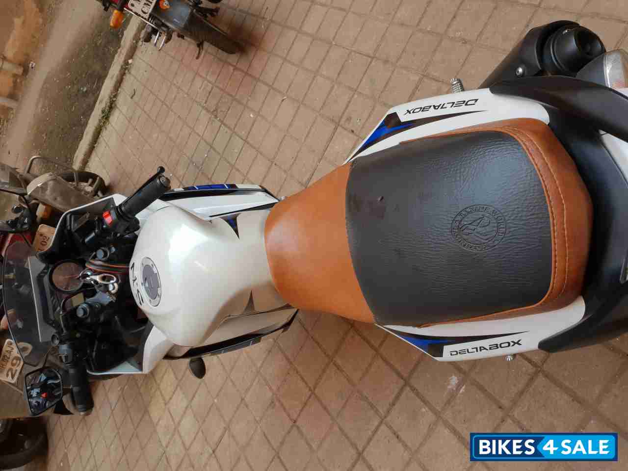 White Yamaha YZF R15 S White Yamaha YZF R15 S