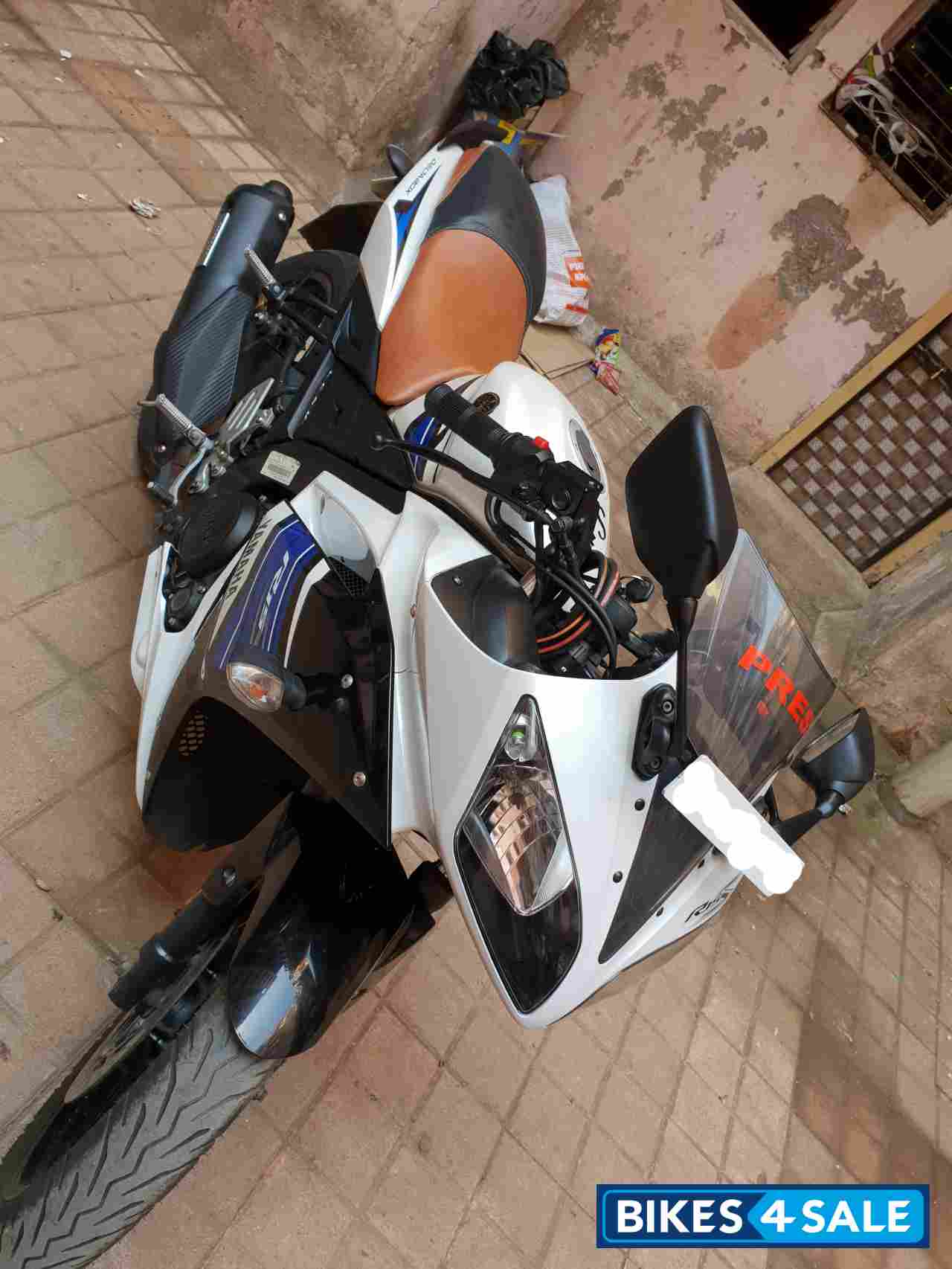 White Yamaha YZF R15 S White Yamaha YZF R15 S