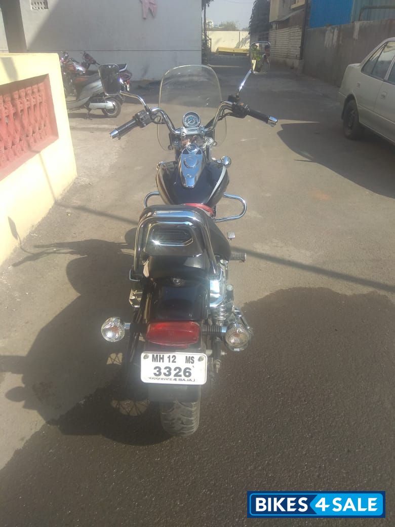 Black Bajaj Avenger Cruise 220 Black Bajaj Avenger Cruise 220